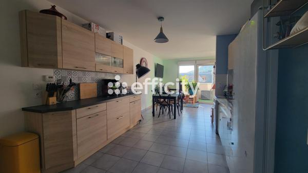 Appartement
         4 pièces
        - 87 m² Exclusivité 275 000 € *