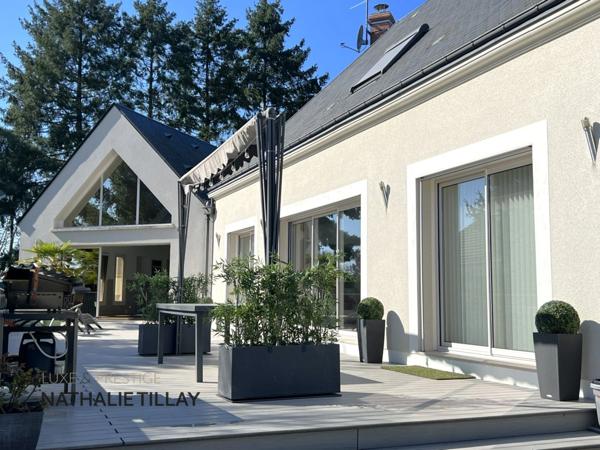 Jargeau, proche ORLEANS, maison d architecte A vendre, de 215 m² avec piscine intérieure, Terrain de 1 224 m²