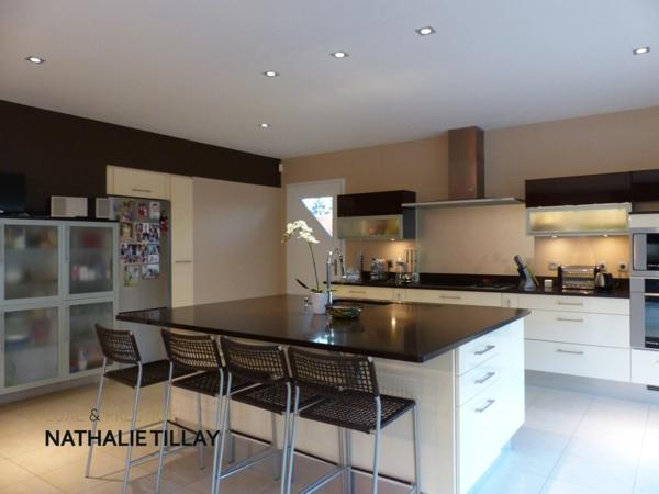 Jargeau, proche ORLEANS, maison d architecte A vendre, de 215 m² avec piscine intérieure, Terrain de 1 224 m²