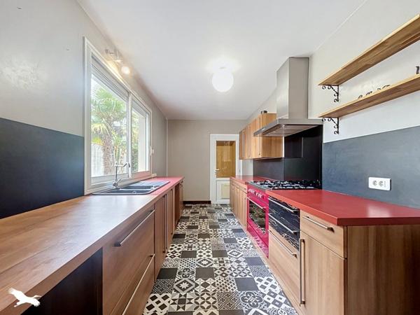 Maison 353 000 € Rochefort 4 p 150 m² DPE C