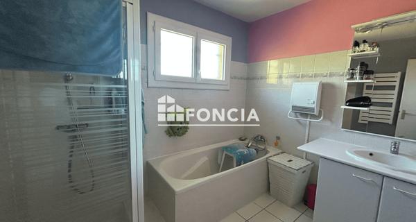 Location Maison 6 pièces 126.82 m² - Sainte-colombe 69560