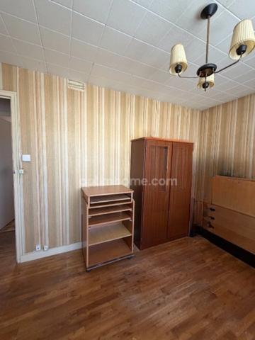 Soyaux. Maison mitoyenne de  110 m² avec garage et jardin