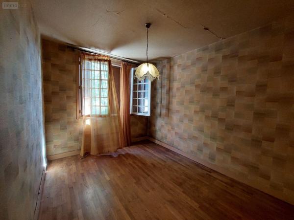 Maison à restaurer à vendre à Cours-de-Pile en Dordogne (24520), ref : 18113/135