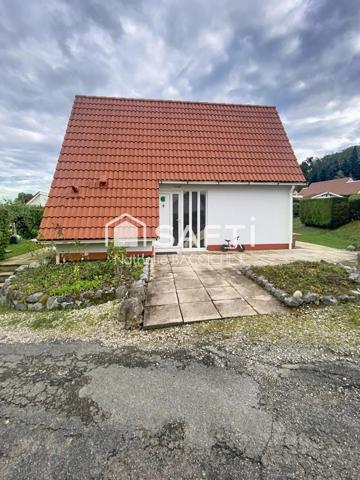 Maison dans le domaine du château de Cazalère