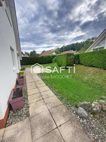 Maison dans le domaine du château de Cazalère