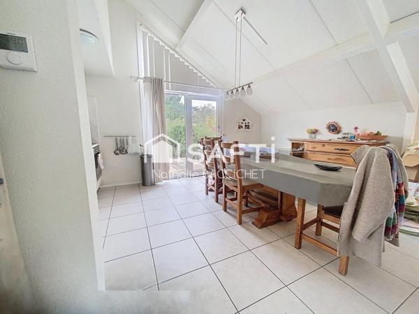 Maison dans le domaine du château de Cazalère