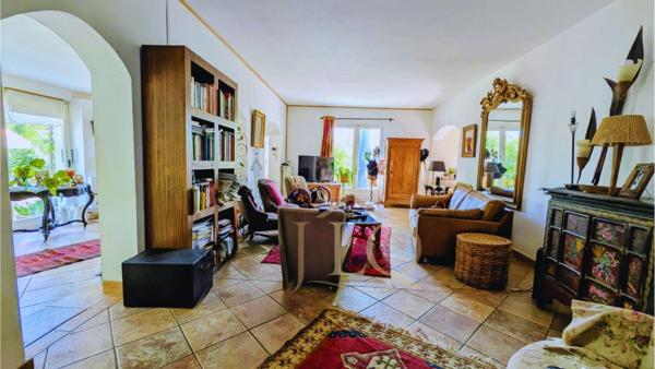 La Maison des Saisons - Maison familiale de 173 m² – 3 chambres – terrain paysager de 2 420 m² - Maintenon (28)