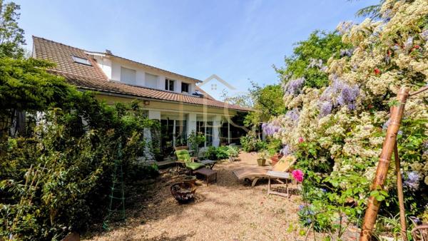 La Maison des Saisons - Maison familiale de 173 m² – 3 chambres – terrain paysager de 2 420 m² - Maintenon (28)