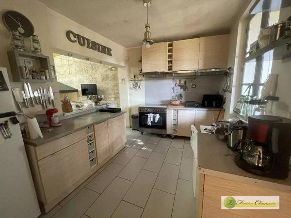 PLATEAU D'ANGOULEME – MAISON DE CARACTÈRE