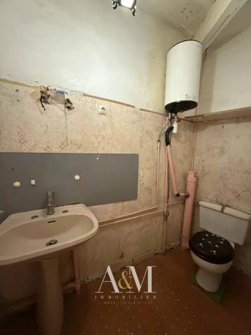 Maison de village T5 de 82 m² + caves.