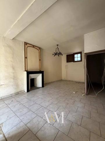 Maison de village T5 de 82 m² + caves.
