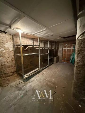 Maison de village T5 de 82 m² + caves.