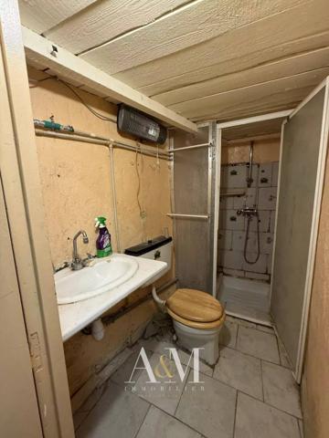 Maison de village T5 de 82 m² + caves.