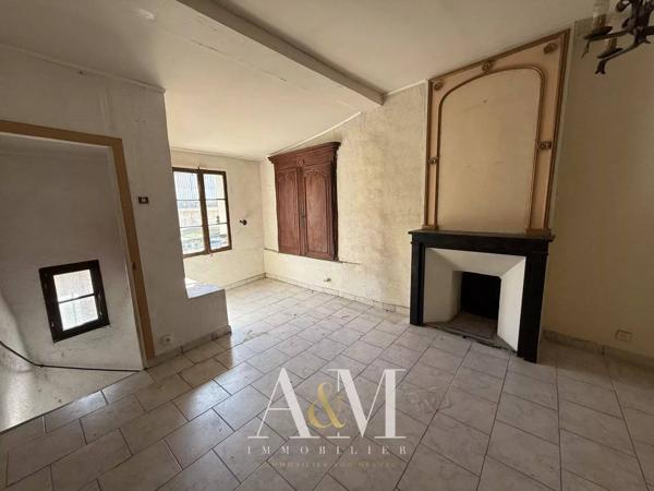 Maison de village T5 de 82 m² + caves.
