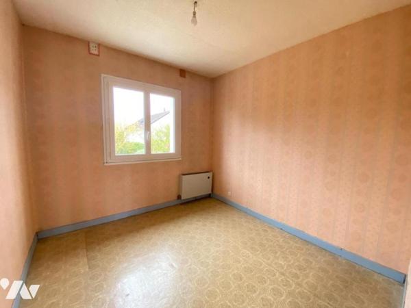 A VENDRE - PAVILLON - LAVAL