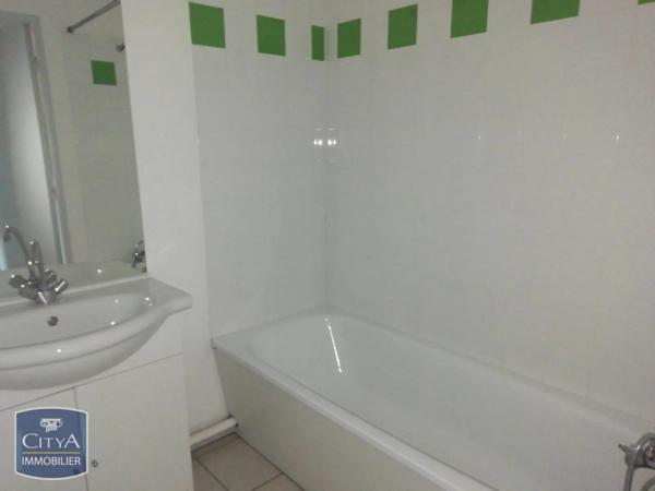 Appartement à louer 2 pièces 45.65m² Héricourt (70400)
