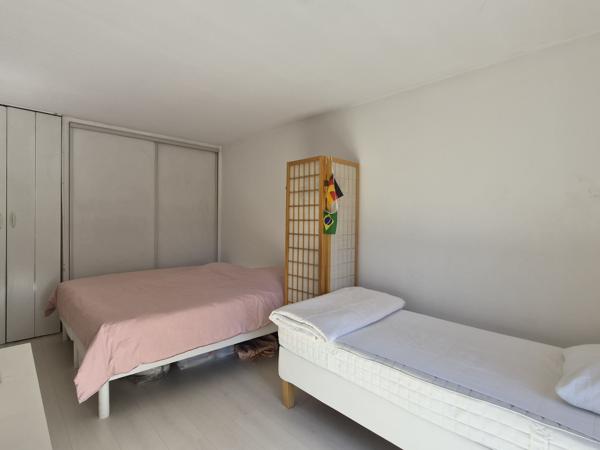 Maison
         5 pièces
        - 112 m² 350 000 € *