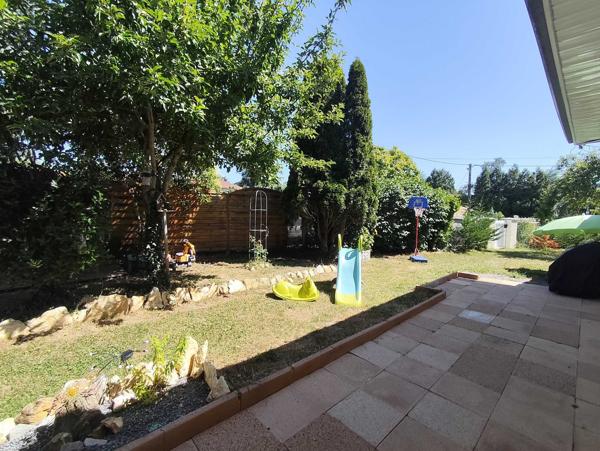 MAISON DE PLAIN PIED AVEC JARDIN