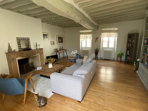 Maison Le Mesnil Le Roi 9 pièce(s) 241.18 m2 1 165 000 € **  - Référence  4725