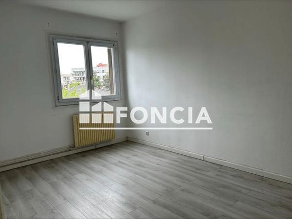 Location Appartement 4 pièces 73.12 m² - 1 RUE ESTIENNE D'ORVES Echirolles 38130