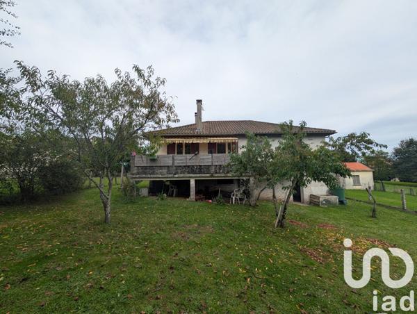 Maison traditionnelle 4 pièces de 94 m² à La Coquille (24450)