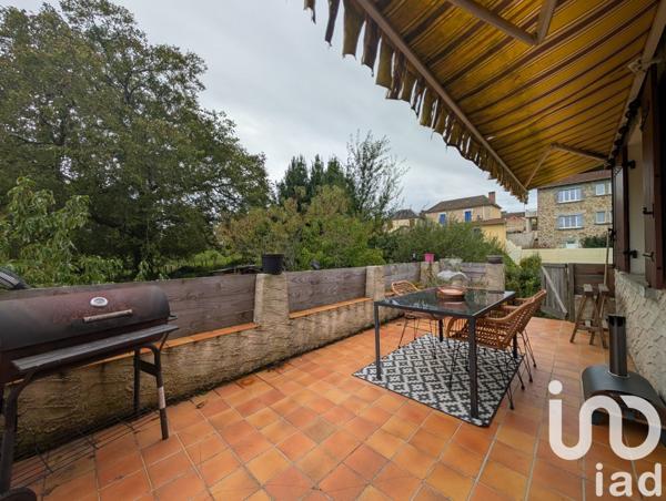 Maison traditionnelle 4 pièces de 94 m² à La Coquille (24450)