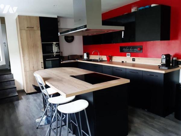 Maison T7 à vendre à PONTIVY (56300), Morbihan (56), à 2 pas des commerces, proche du centre-vi...