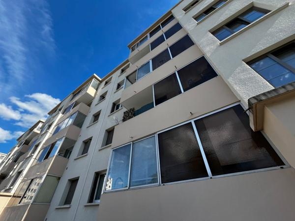 Appartement à vendre 191 700 € Vénissieux 4 p 62 m² DPE C