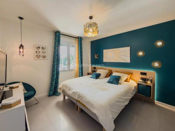 Vente                                                      Villa
                        
                     5 pièces                      143 m2                     à Vidauban