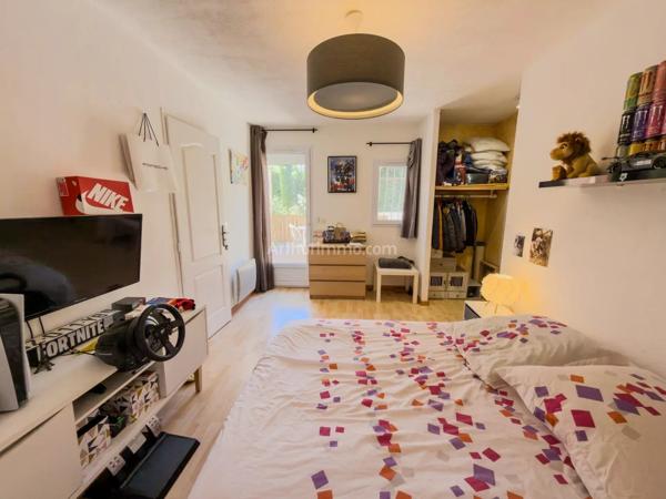 Vente                                                      Villa
                        
                     5 pièces                      143 m2                     à Vidauban