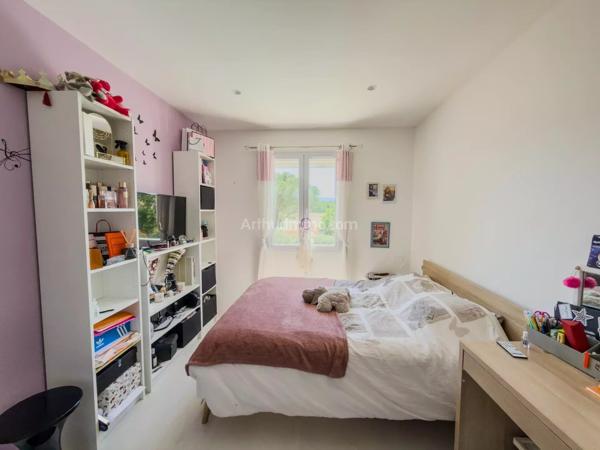 Vente                                                      Villa
                        
                     5 pièces                      143 m2                     à Vidauban