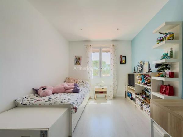 Vente                                                      Villa
                        
                     5 pièces                      143 m2                     à Vidauban