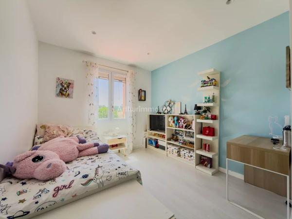 Vente                                                      Villa
                        
                     5 pièces                      143 m2                     à Vidauban