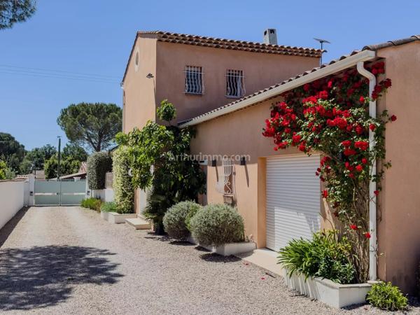 Vente                                                      Villa
                        
                     5 pièces                      143 m2                     à Vidauban