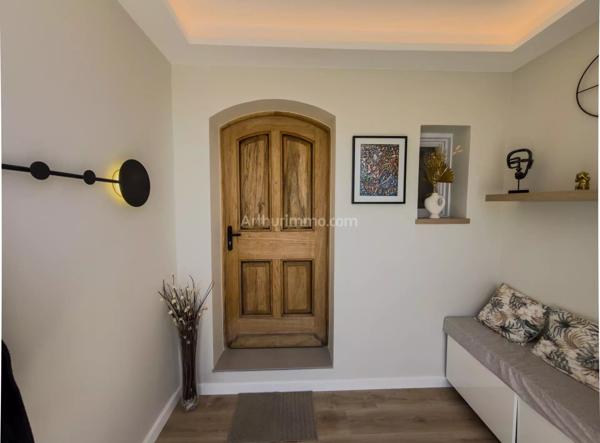 Vente                                                      Villa
                        
                     5 pièces                      143 m2                     à Vidauban