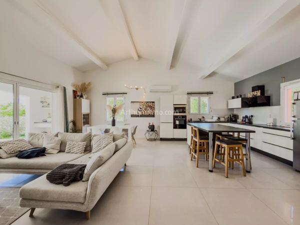 Vente                                                      Villa
                        
                     5 pièces                      143 m2                     à Vidauban