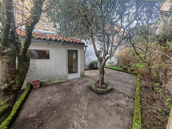 Maison à vendre |                                       Cognac |                                        5 pièces  |  124 m²