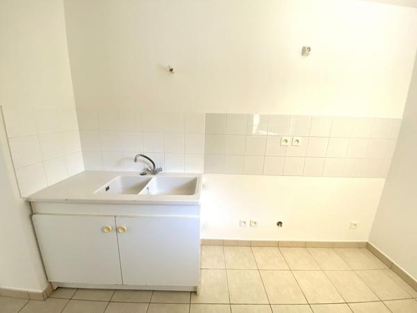 Appartement F3 rénové , Ferte gaucher Appartement F3 rénové , Ferte gaucher
