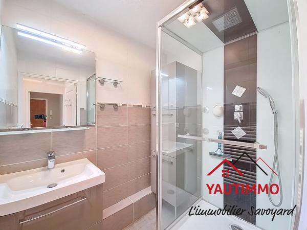 Vétraz-Monthoux (74100) Appartement T3 2 chambres avec balcon terrasse, parking et cave – Vétraz-Monthoux proche Genève