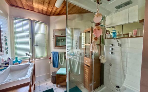 Maison à vendre    5 pièces • 246,48 m2 Gouvernes