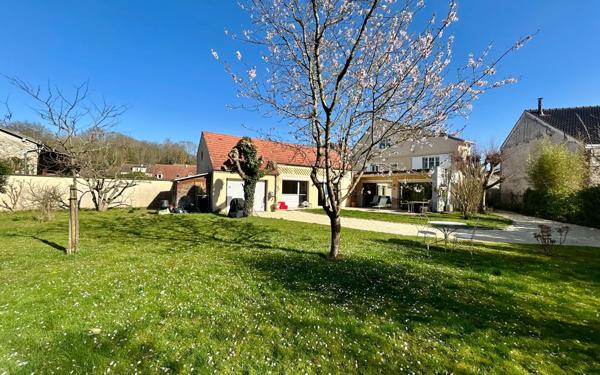 Maison à vendre    5 pièces • 246,48 m2 Gouvernes