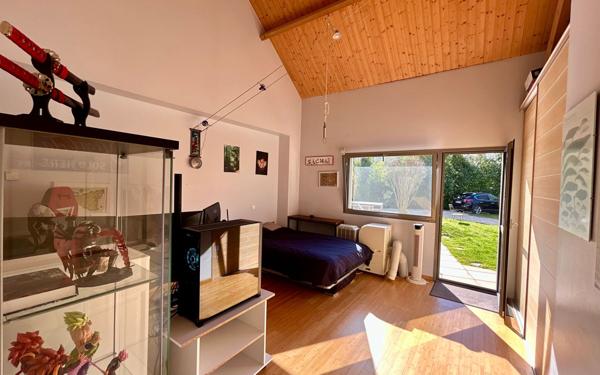 Maison à vendre    5 pièces • 246,48 m2 Gouvernes