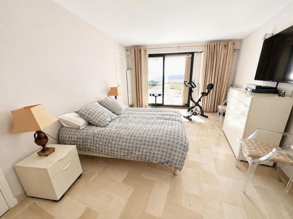 NICE MONT BORON Vue mer exceptionnelle, Appartement 3 pièces avec jardin