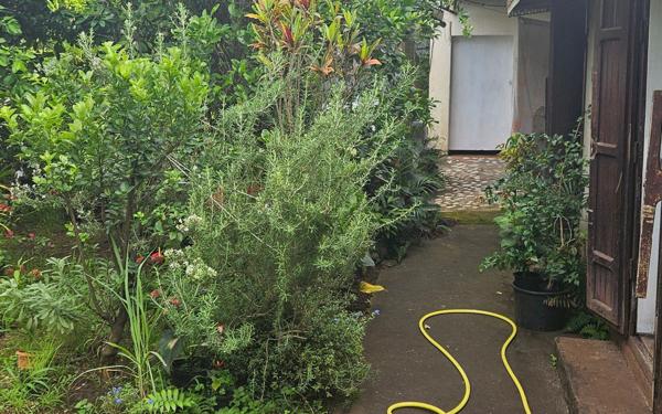 Maison à vendre    3 pièces • 121 m2 Saint-Paul