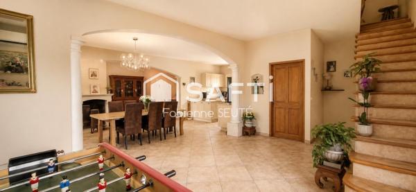 villa 5 pièces,4 chambres avec piscine, dépendances