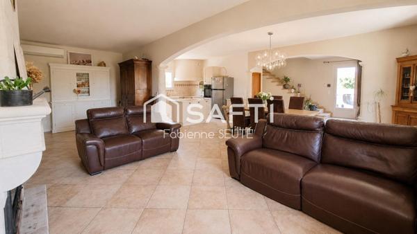 villa 5 pièces,4 chambres avec piscine, dépendances