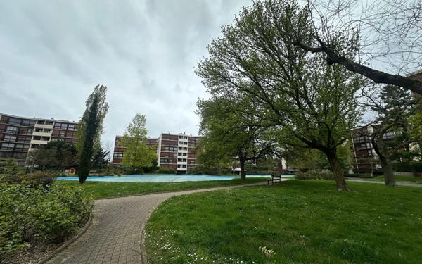 Appartement à vendre    6 pièces • 110 m2 Ris-Orangis