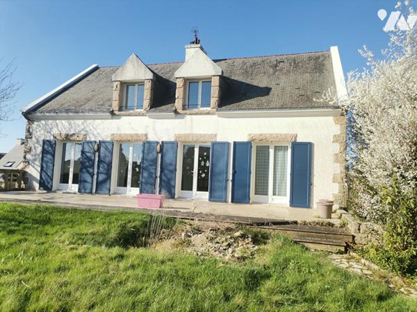 JANZE - Maison de 208 m² hab., 5 chambres, terrain de 829 m²