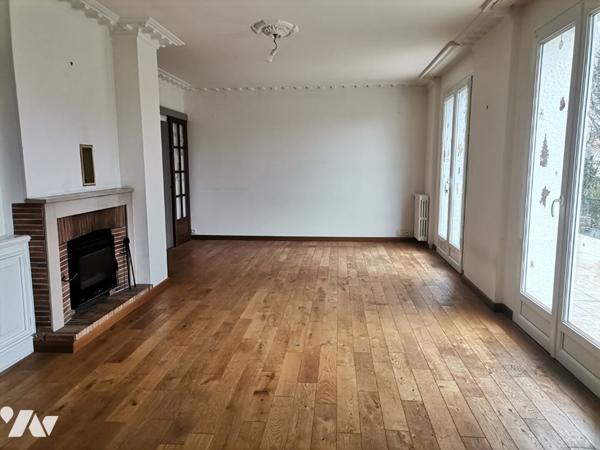 JANZE - Maison de 208 m² hab., 5 chambres, terrain de 829 m²