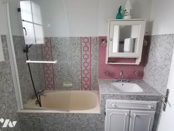 JANZE - Maison de 208 m² hab., 5 chambres, terrain de 829 m²